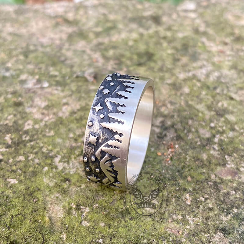 Loyal Wolf Pattern Sterling Silver Embossed Ring 03 | Gthic.com
