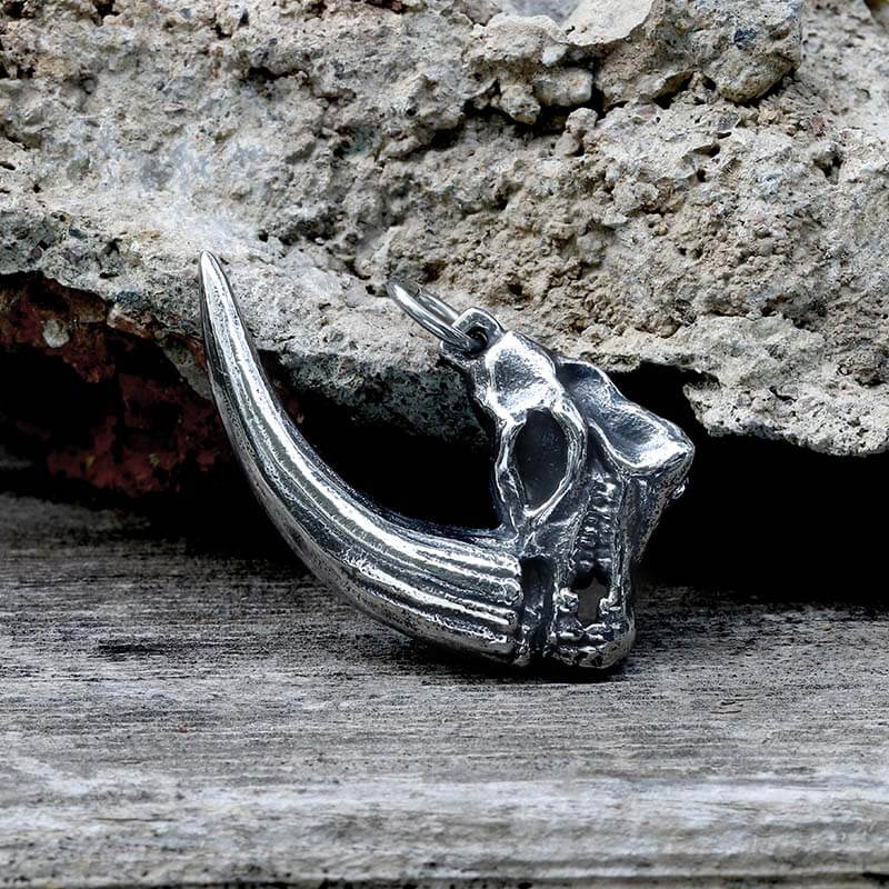 Mandalorian Mudhorn Skull Stainless Steel Pendant | Gthic.com