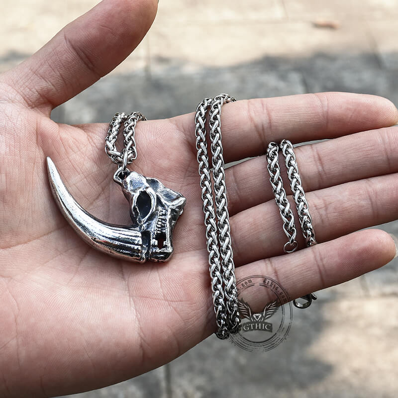 Mandalorian Mudhorn Skull Stainless Steel Pendant | Gthic.com