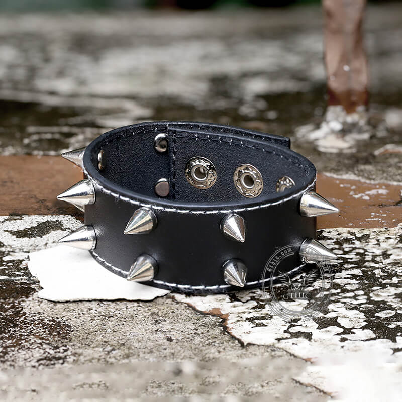 Minimalist Rivets Leather Punk Bracelet | Gthic.com