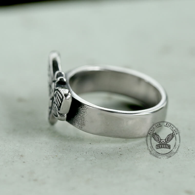 Anillo animal de acero inoxidable con calavera de polilla