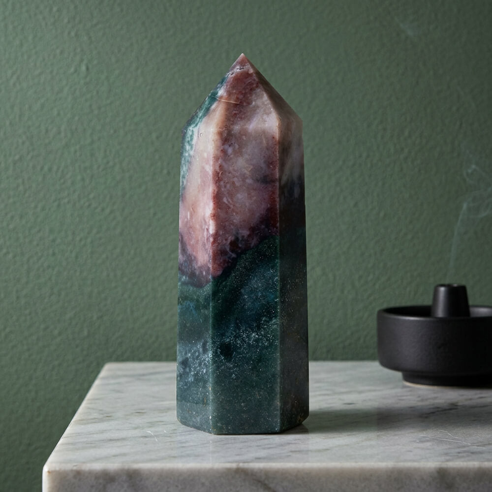 Nordic Modern Green Hexagonal Prism Figurine Crystal Tower