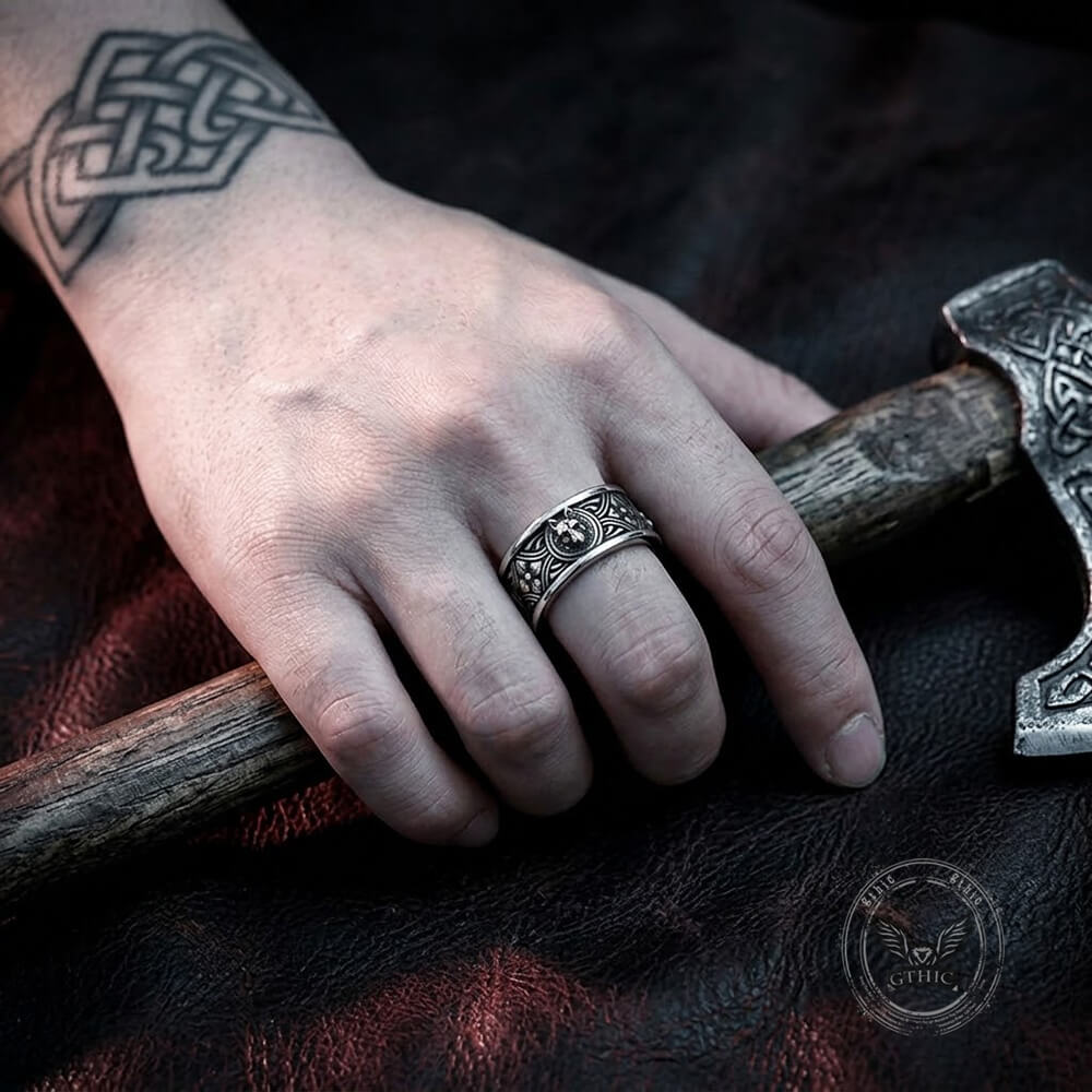 Nordic Retro Wolf Head Totem Stainless Steel Ring | Gthic.com
