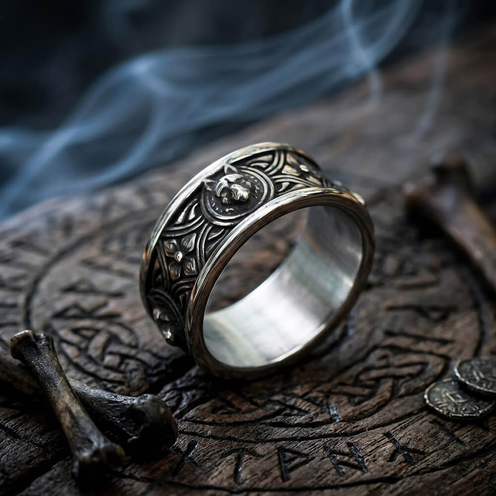 Nordic Retro Wolf Head Totem Stainless Steel Ring | Gthic.com