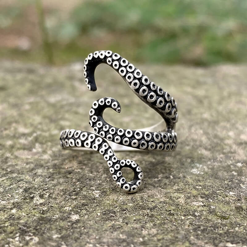 Octopus Arms Sterling Silver Ring | Gthic.com