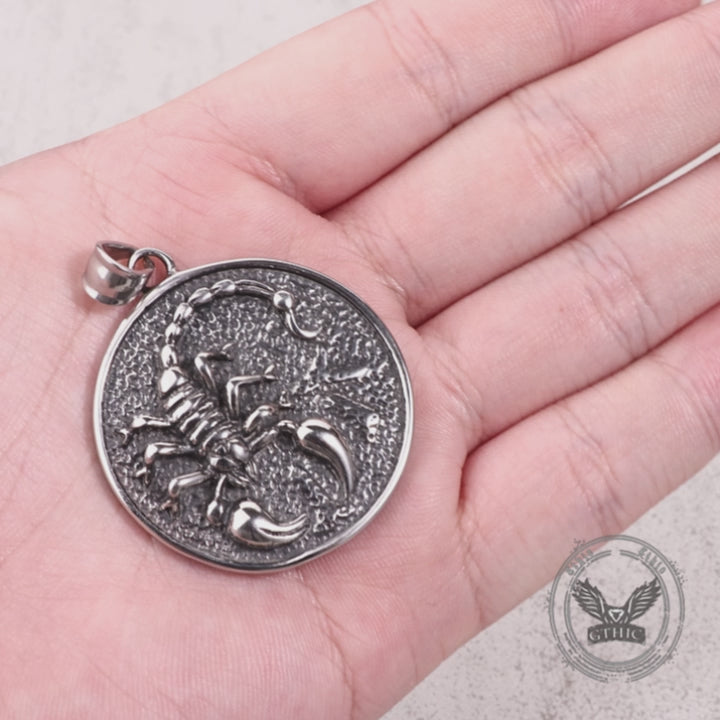 Retro Scorpion Stainless Steel Animal Round Pendant