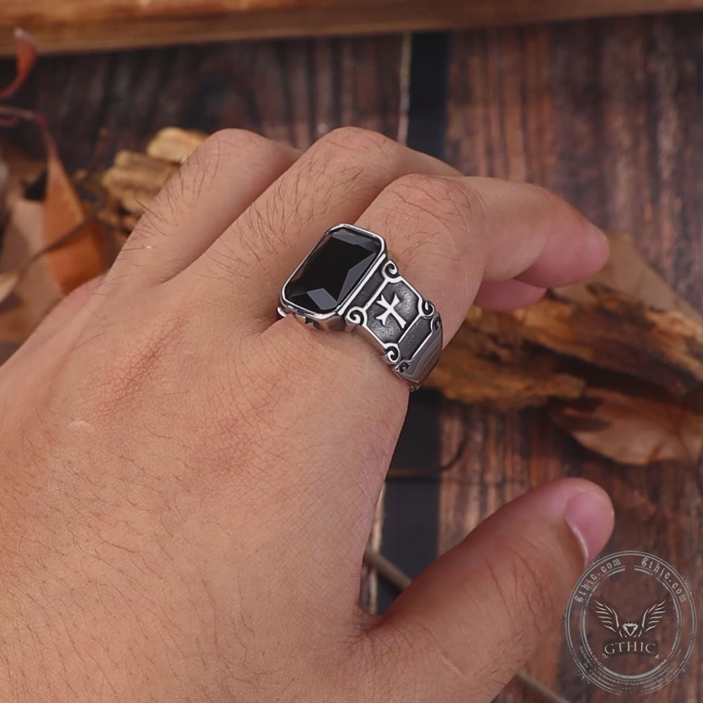 Anillo Cruz de Acero con Circonitas Negras