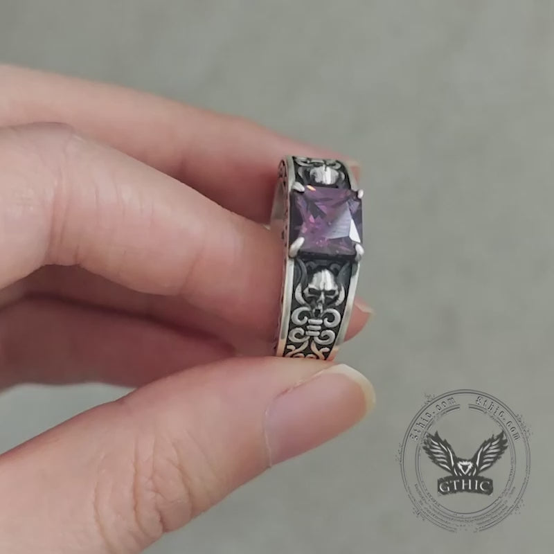 Anillo de plata de ley con diseño floral gótico y circonitas