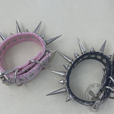 Pulsera de cuero punk con tachuelas