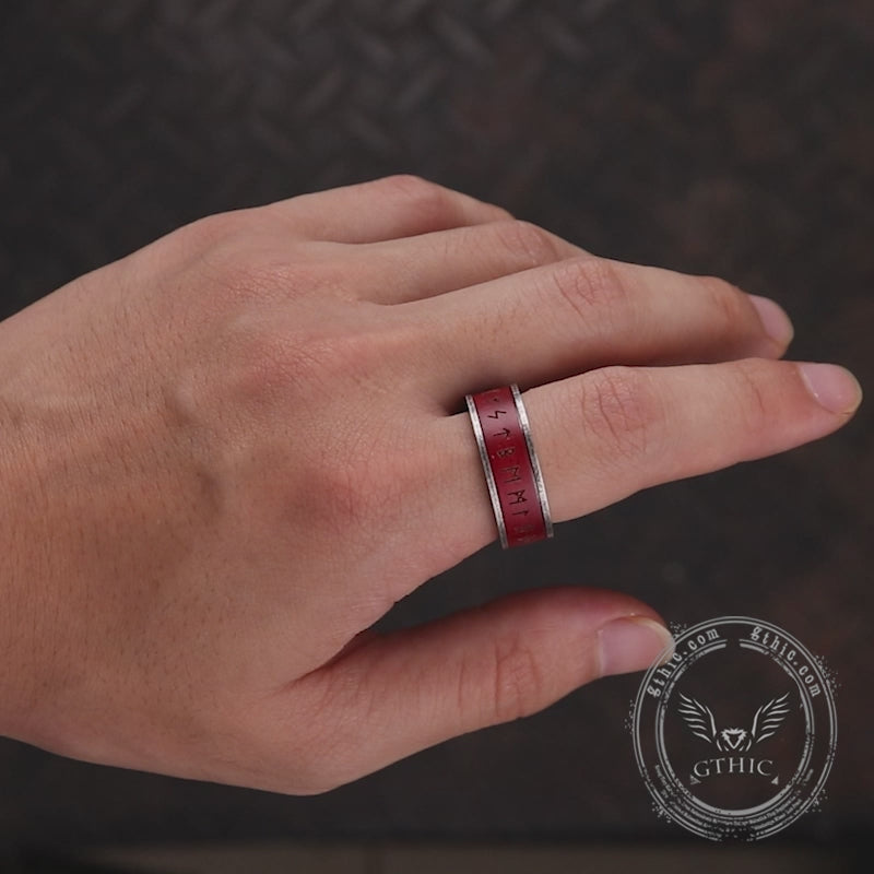 Anillo vikingo de acero inoxidable con runas de madera roja