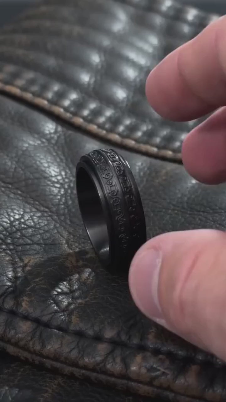 Vintage Beast-Motif Scrollwork Stainless Steel Spinner Ring