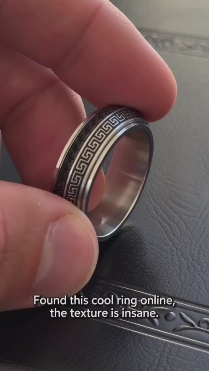 Stylish Great Wall Pattern Stainless Steel Spinner Ring
