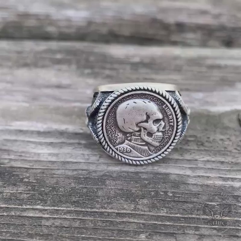 Ring aus Nickel-Sterlingsilber mit Totenkopf-Hobo