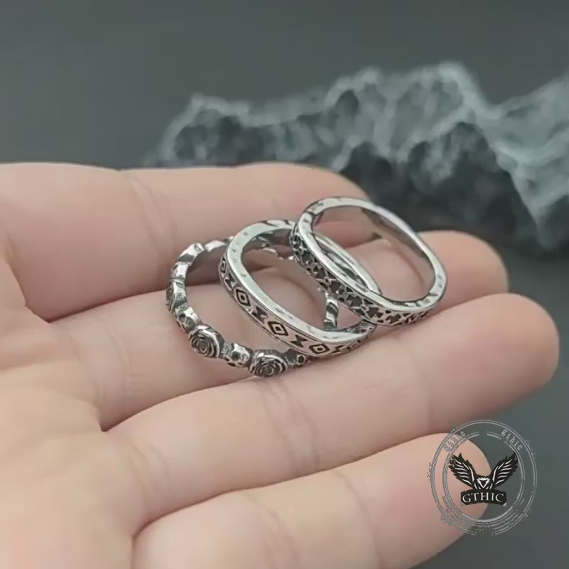 Anello in acciaio inossidabile con teschio di serpente arrotolato