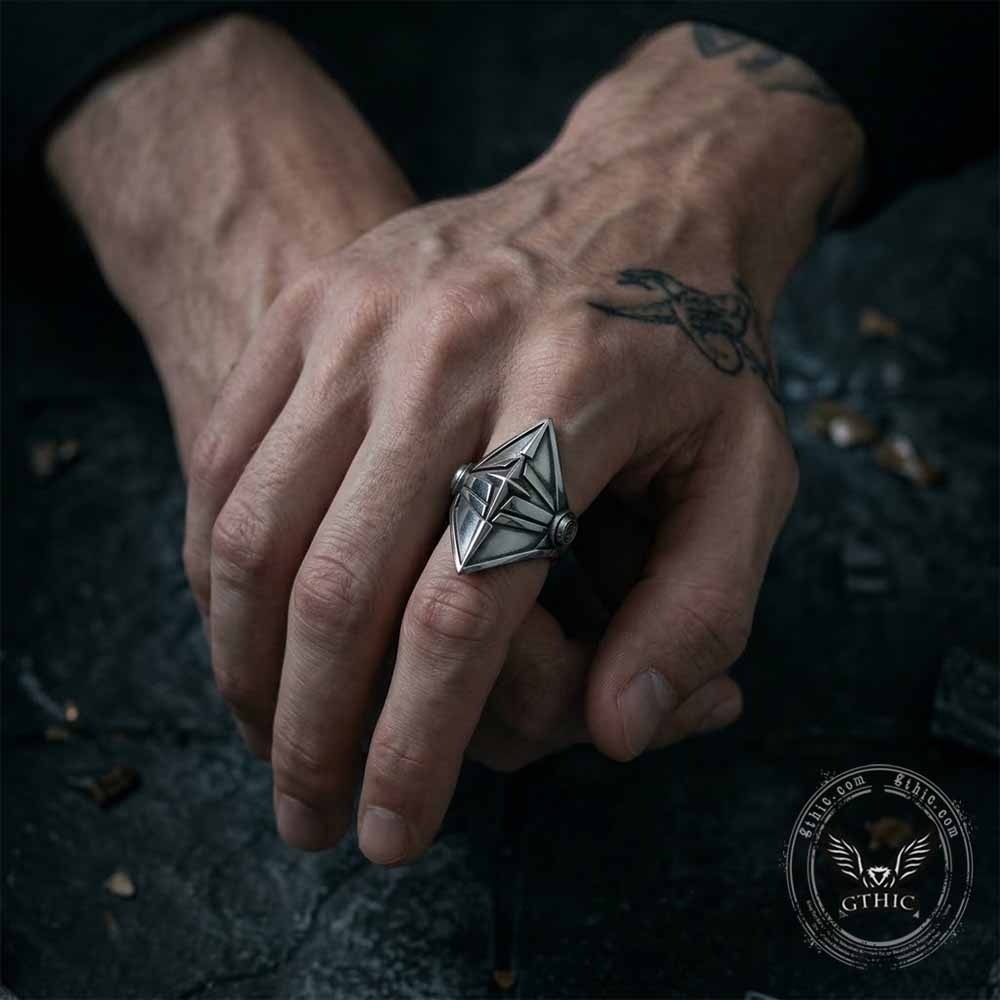 Punk Diamond-Shaped Shield Star Sterling Silver Ring | Gthic.com
