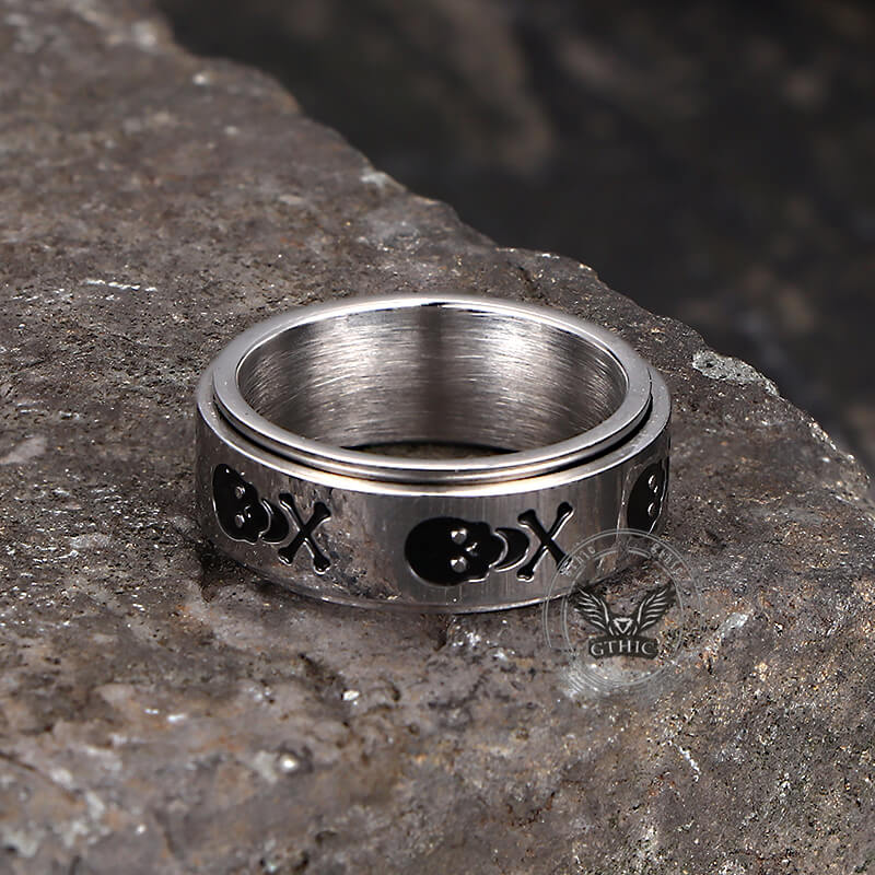 Anello girevole in acciaio inossidabile con croce di teschio