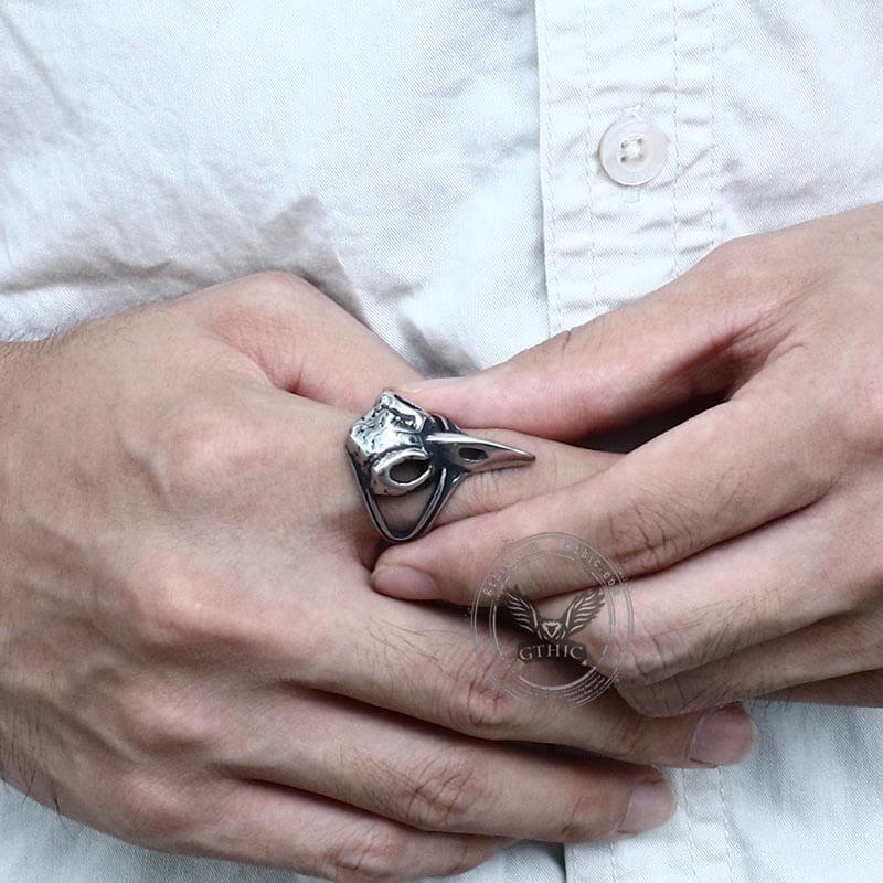 Anello in acciaio inossidabile con teschio a becco di corvo