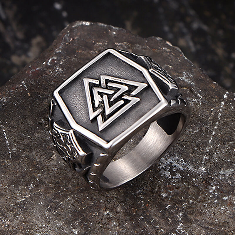 Retro Valknut Odin Triangle Stainless Steel Viking Ring 04 | Gthic.com