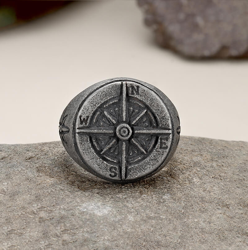 Round Compass Stainless Steel Ring | Gthic.com