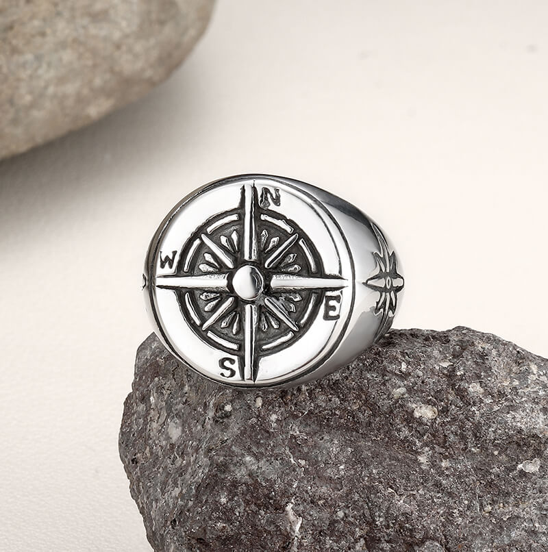 Round Compass Stainless Steel Ring | Gthic.com