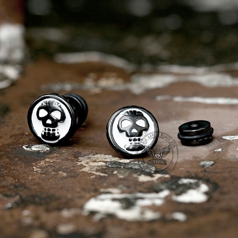 Pendientes redondos de acero con calavera