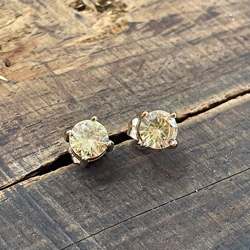 Pendientes redondos cuadrados de acero inoxidable con piedras preciosas