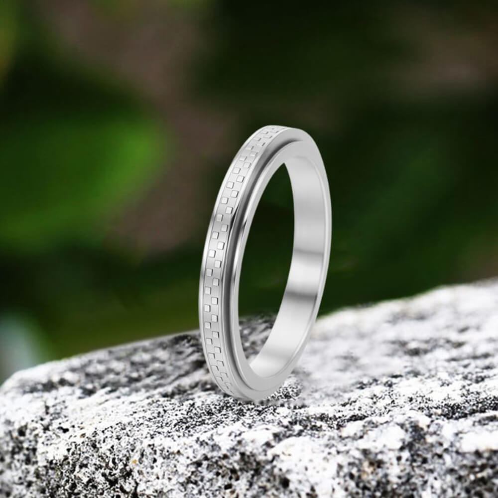 Simple 3mm Chessboard Stainless Steel Spinner Ring