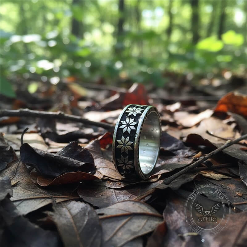 Simple Punk Rhombus Flower Stainless Steel Ring | Gthic.com