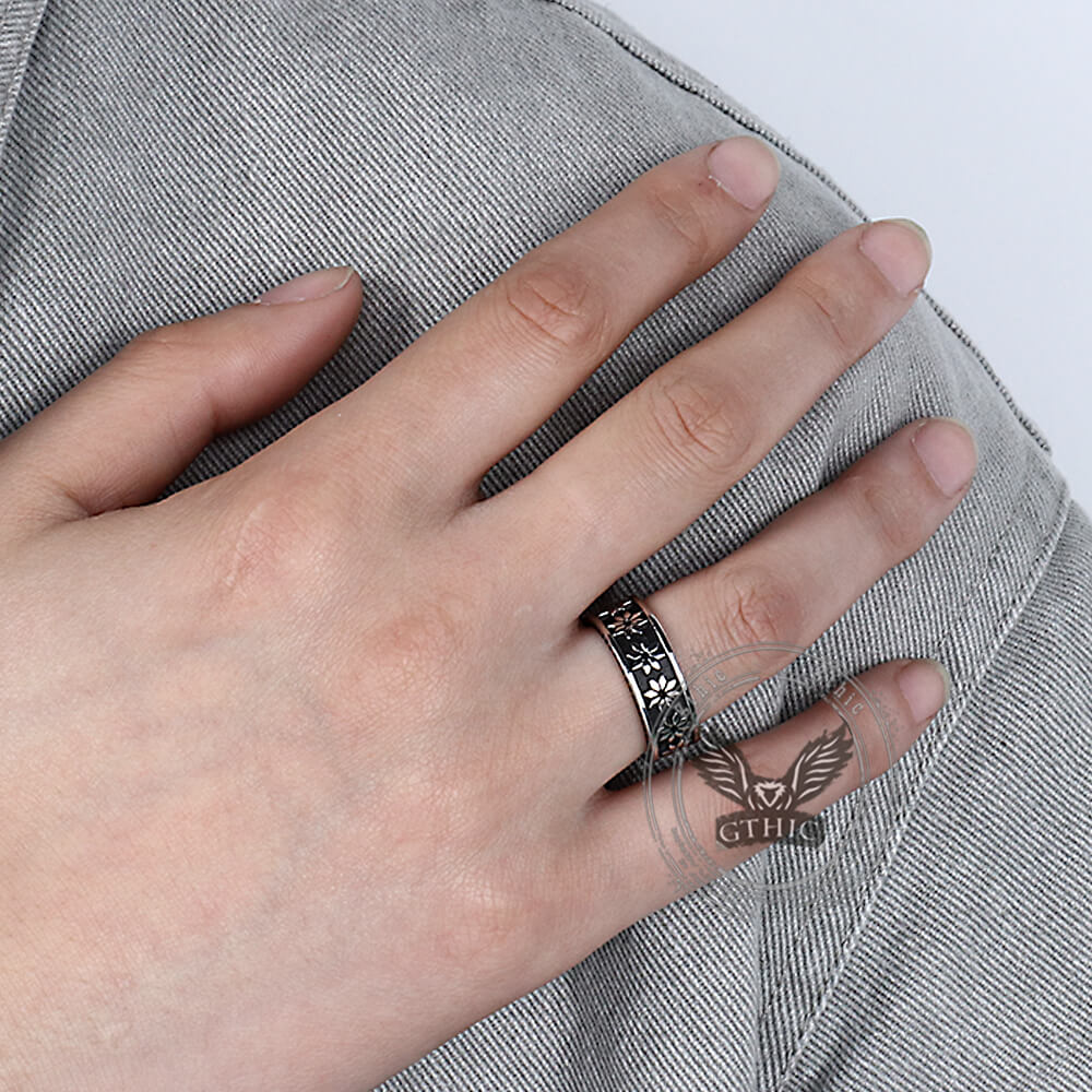 Simple Punk Rhombus Flower Stainless Steel Ring | Gthic.com