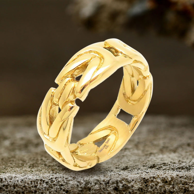 Simple V-shaped Emperor Chain Couple Stainless Steel Ring | Gthic.com