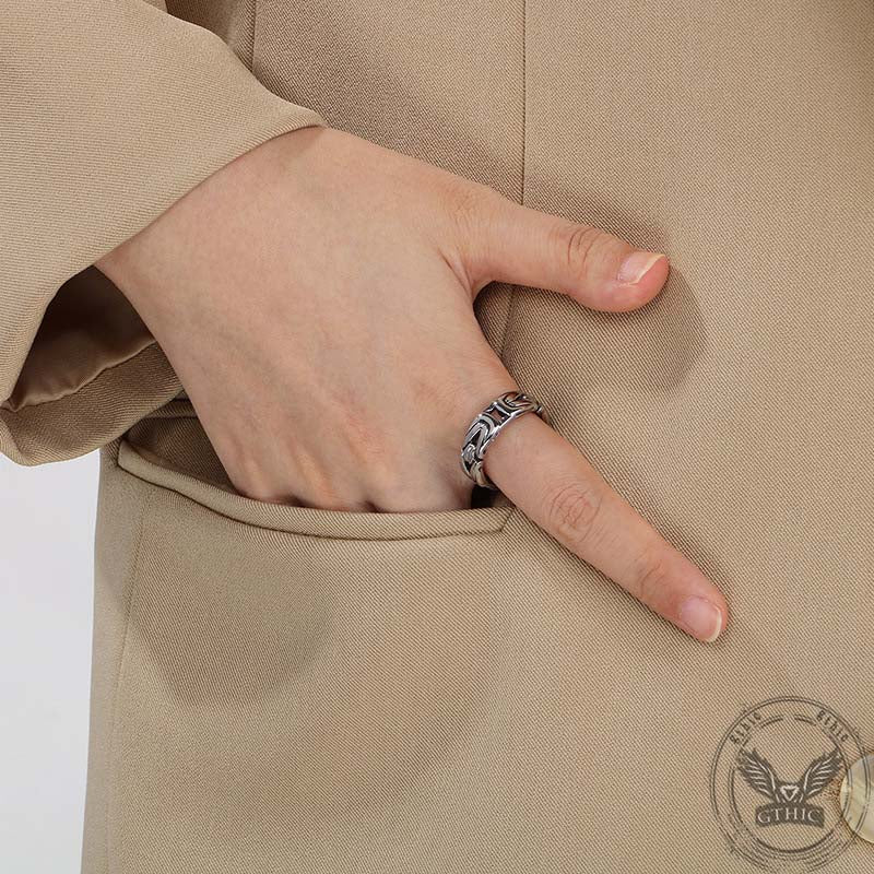 Simple V-shaped Emperor Chain Couple Stainless Steel Ring | Gthic.com