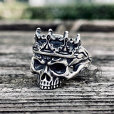 Anello teschio in argento sterling con re scheletro con corona