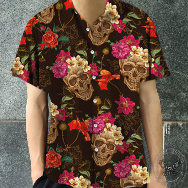 Camisa de poliéster con estampado de flores y calaveras