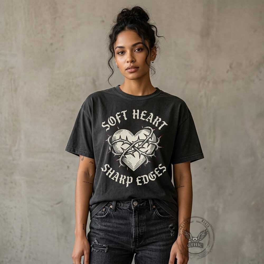Soft Heart Sharp Edges Thorns Vintage Washed T-shirt | Gthic.com