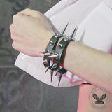 Pulsera de cuero punk con tachuelas