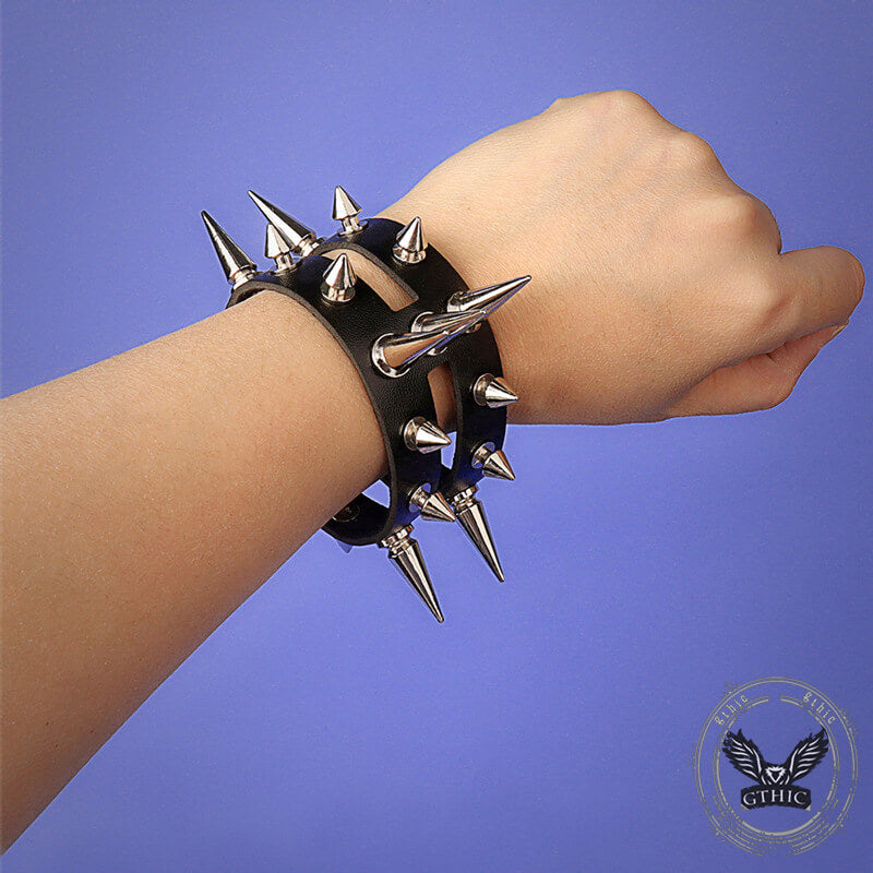 Pulsera de cuero punk con tachuelas