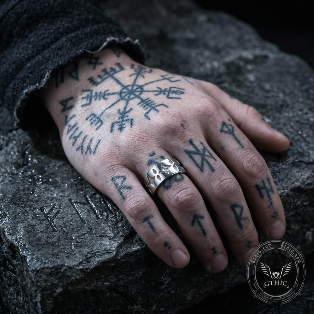 Stylish Zircon Four-Pointed Star Stainless Steel Ring | Gthic.com