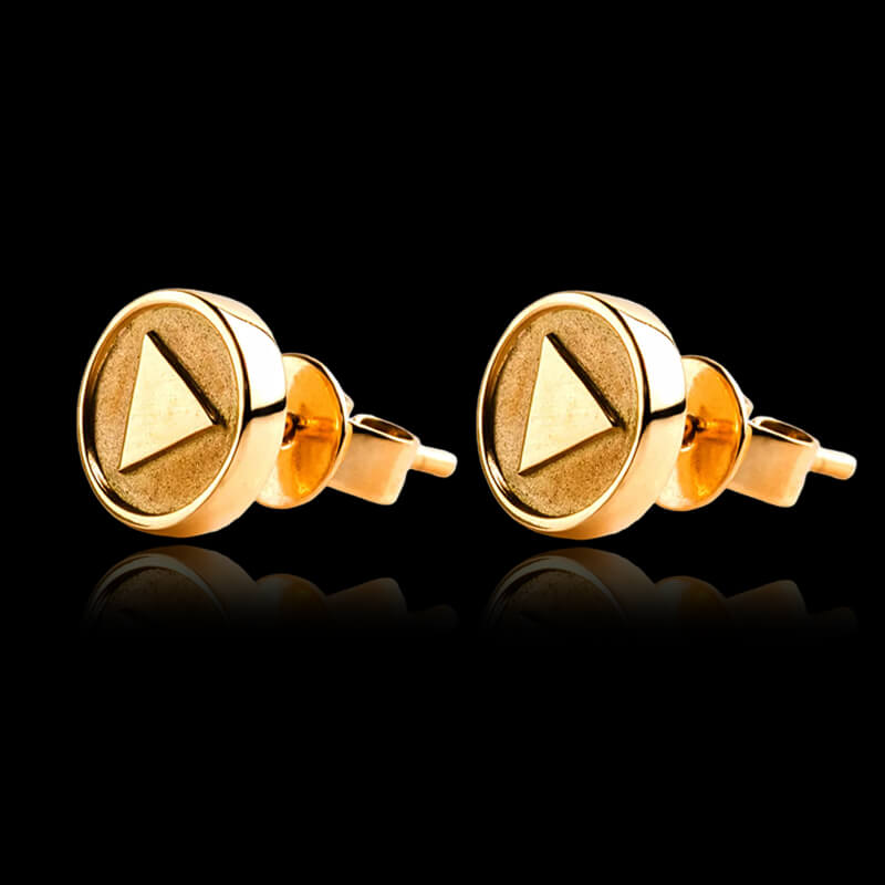 Triangle Geometric 18K Gold Stud Earrings | Gthic.com