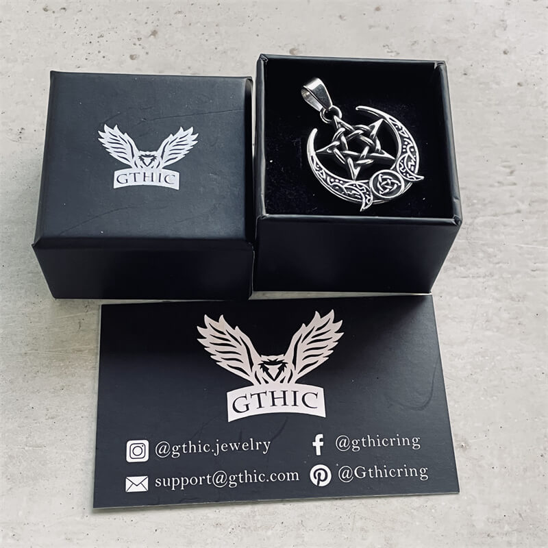 Anillo de acero inoxidable con nudo celta y luna de pentagrama