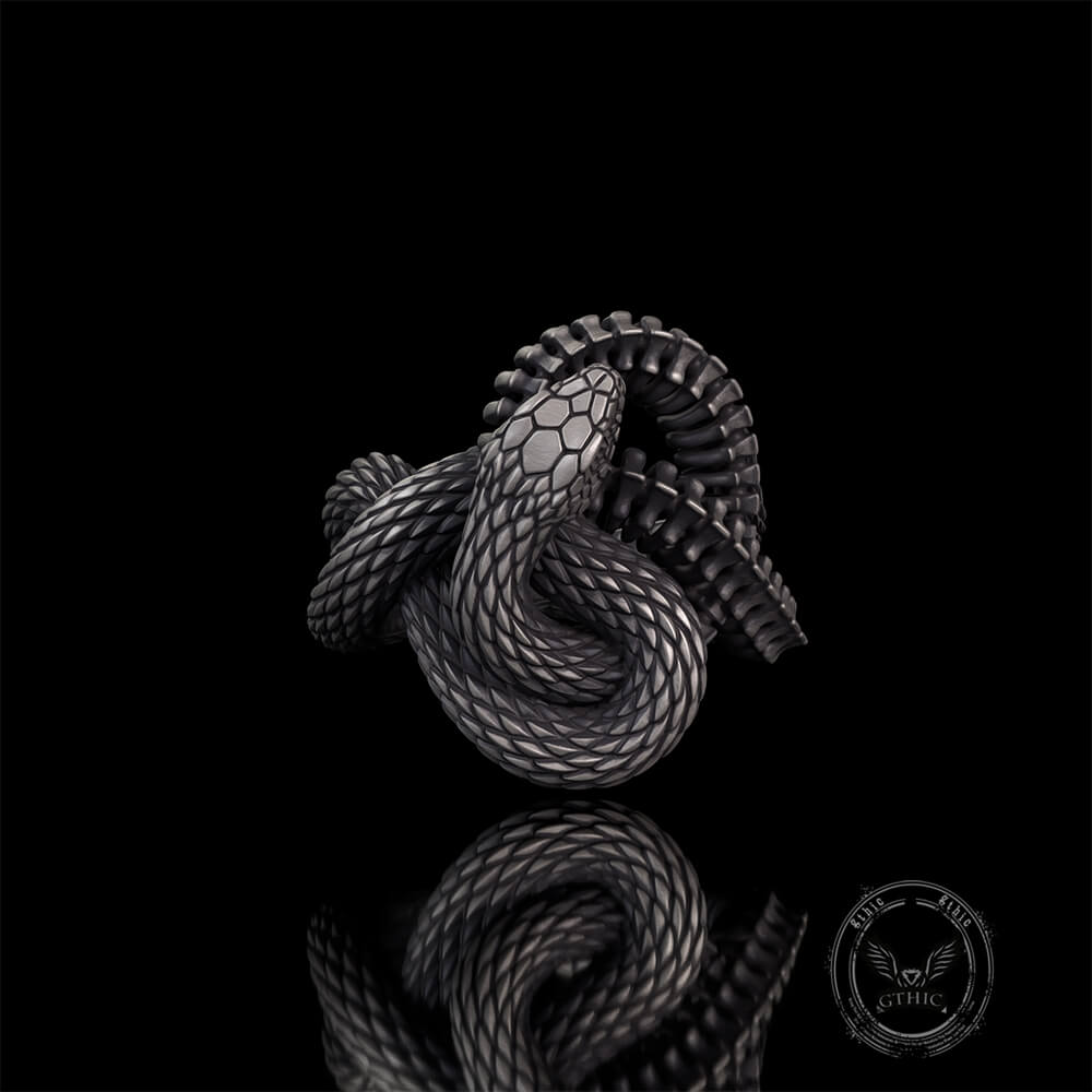 Vintage Coiled Snake Sterling Silver Animal Ring | Gthic.com