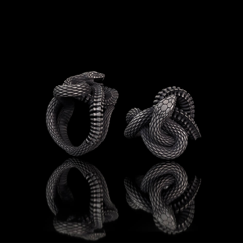 Vintage Coiled Snake Sterling Silver Animal Ring | Gthic.com