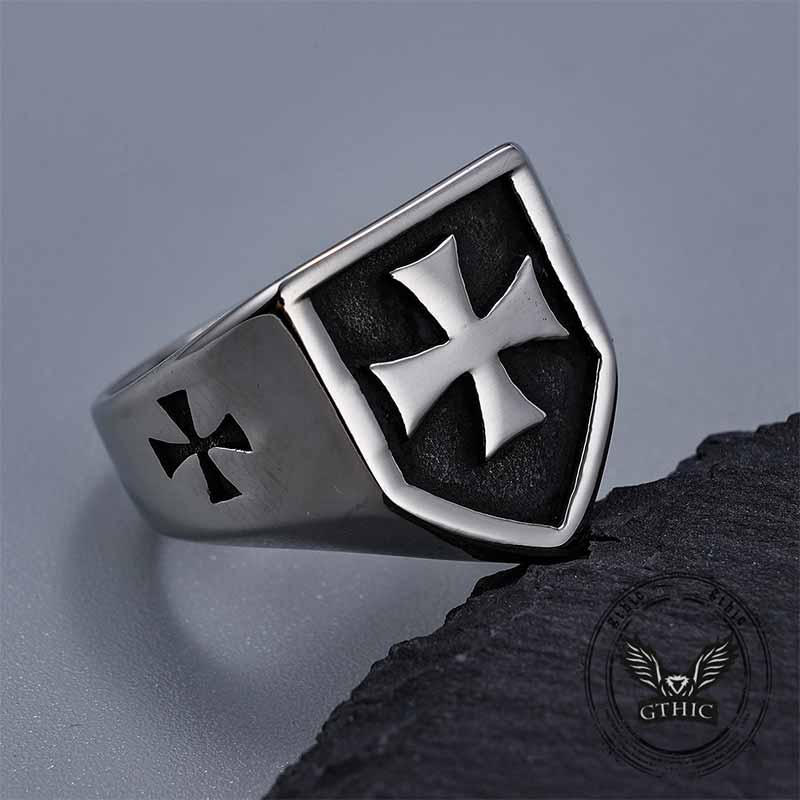 Vintage Cross Pattern Stainless Steel Shield Ring | Gthic.com
