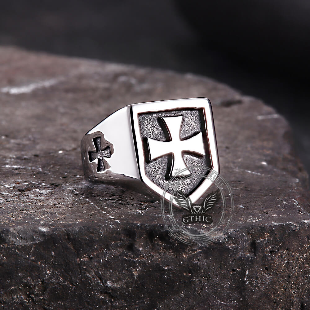 Vintage Cross Pattern Stainless Steel Shield Ring | Gthic.com