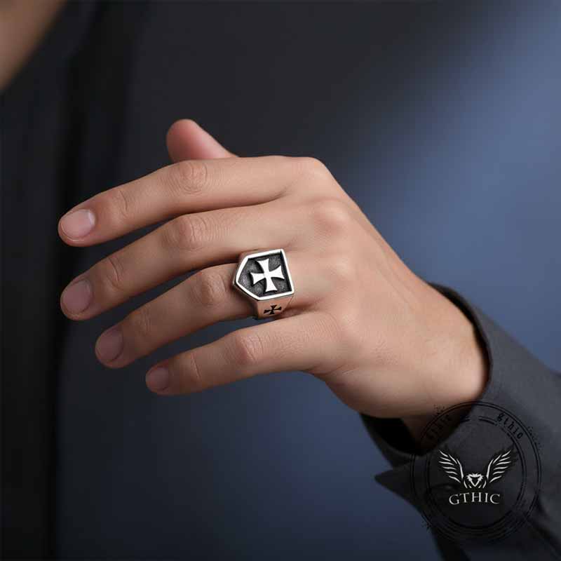 Vintage Cross Pattern Stainless Steel Shield Ring | Gthic.com