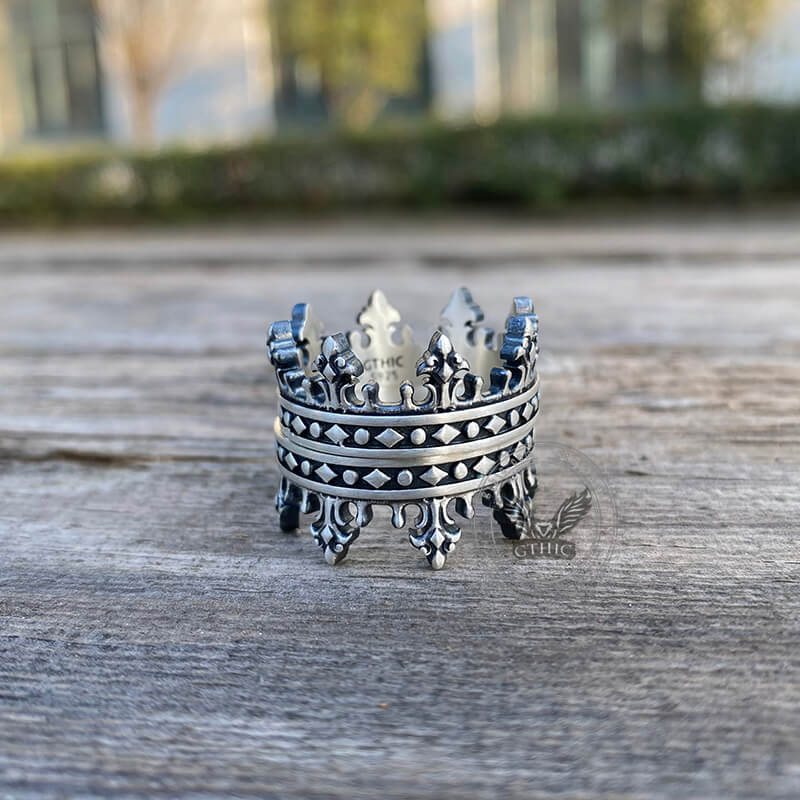 Vintage Crown Design Sterling Silver Ring | Gthic.com
