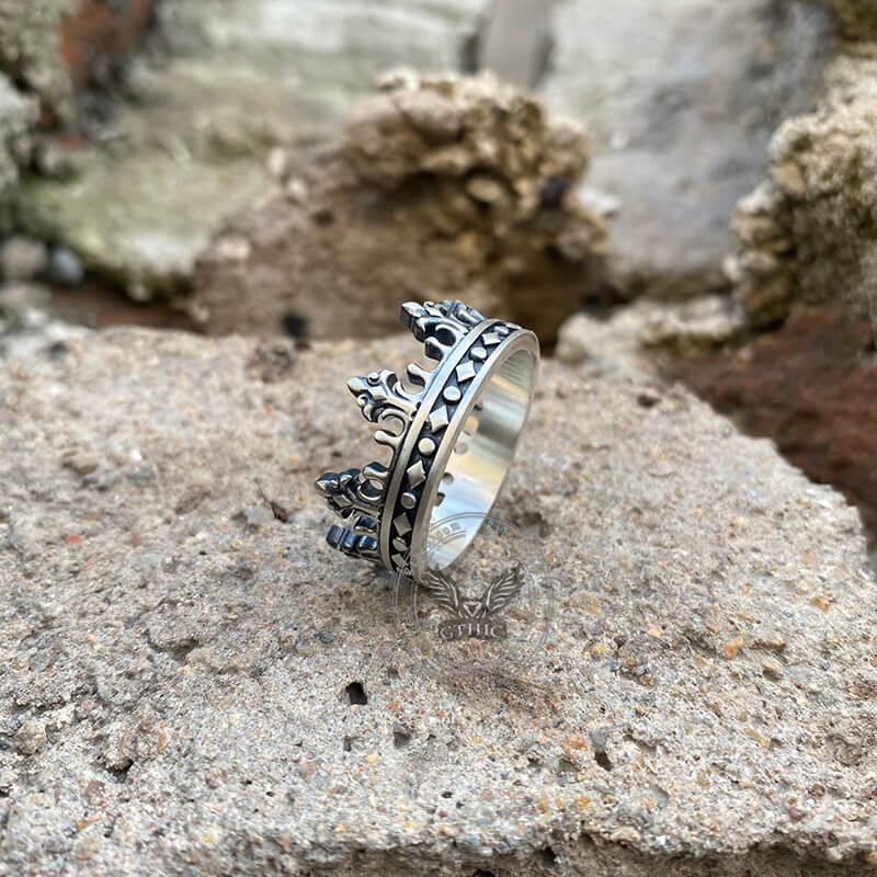 Vintage Crown Design Sterling Silver Ring | Gthic.com