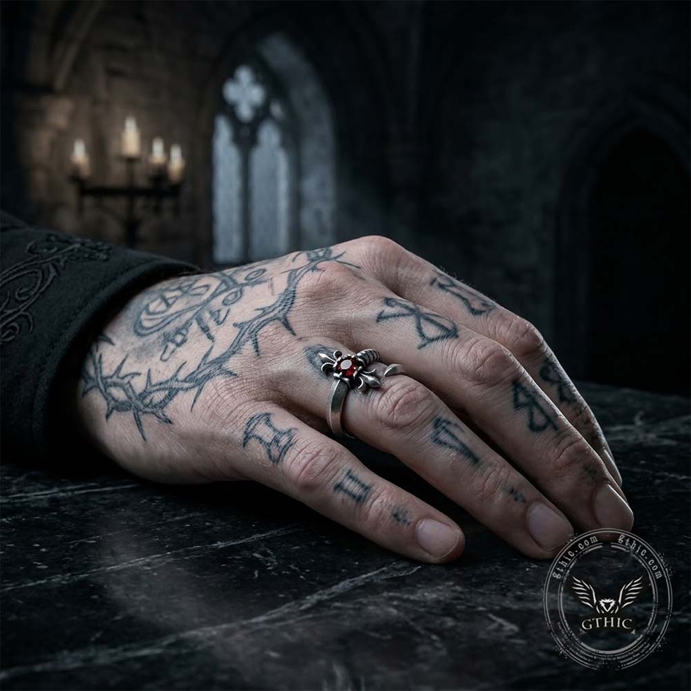 Vintage Curved Sword Gem Sterling Silver Ring | Gthic.com