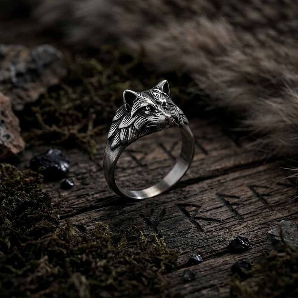 Vintage Embossed Wolf Head Stainless Steel Ring | Gthic.com
