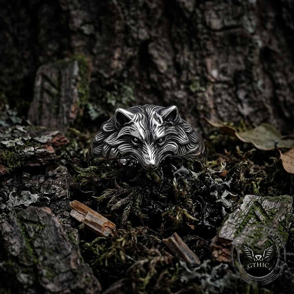 Vintage Embossed Wolf Head Stainless Steel Ring