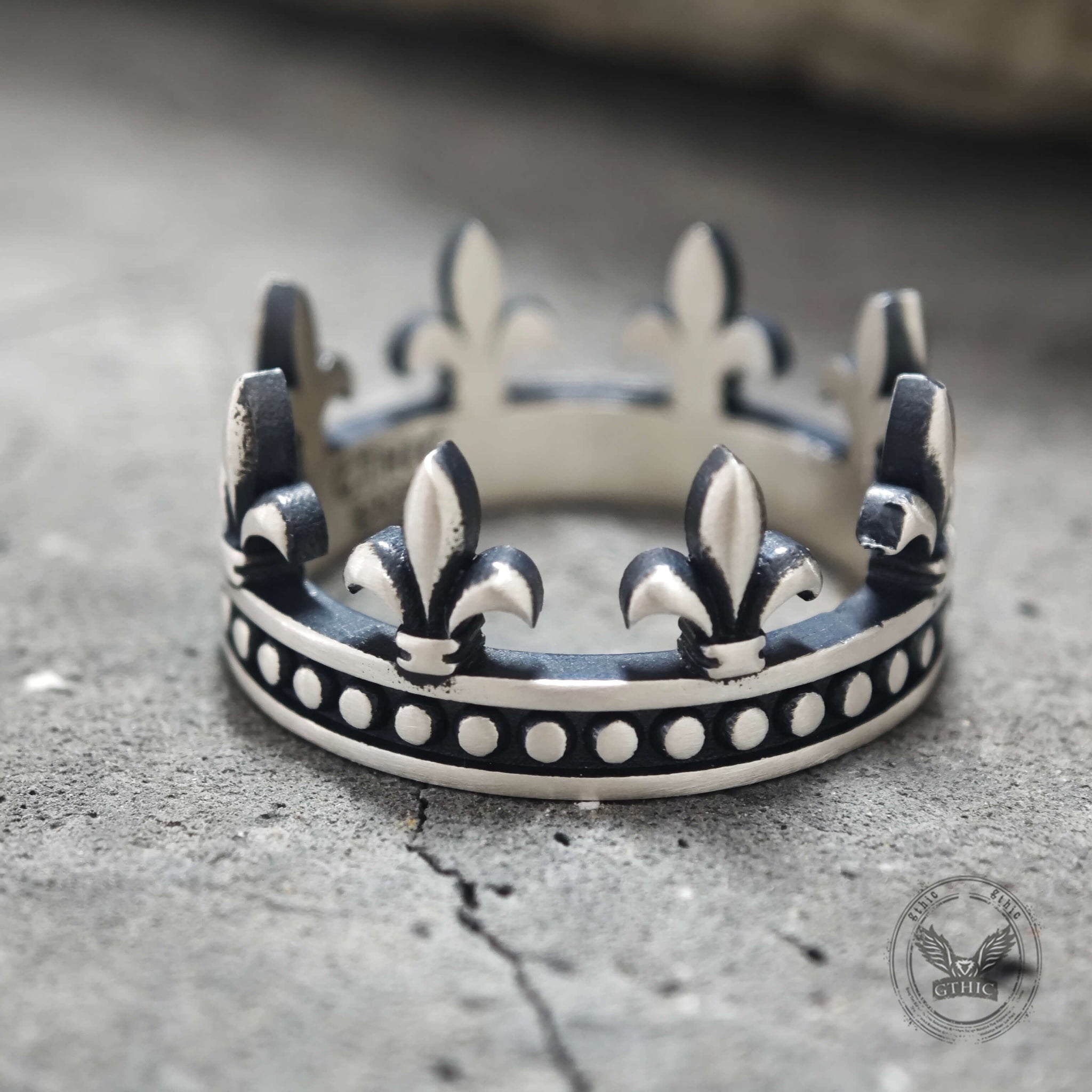 Vintage Fleur-De-Lis Crown Sterling Silver Ring